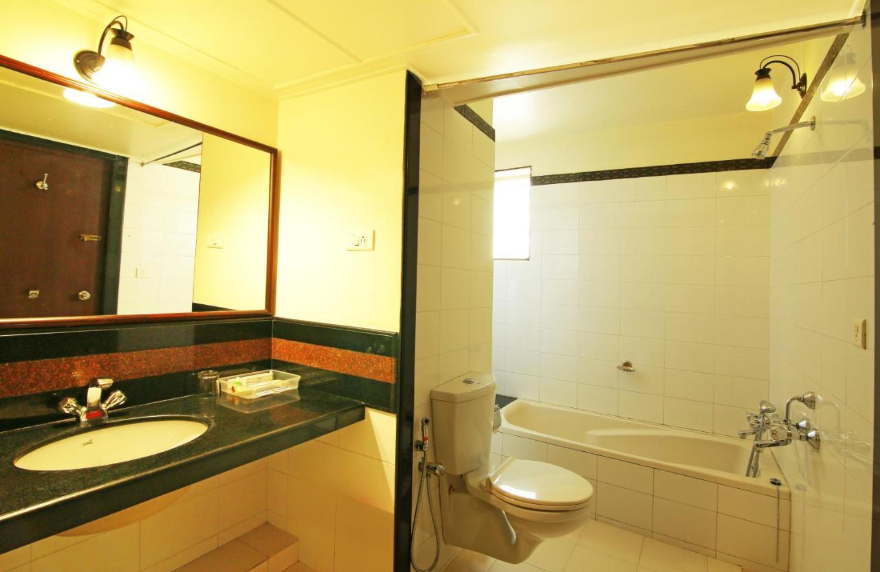 Royal Omars Hotel Kannur Luaran gambar